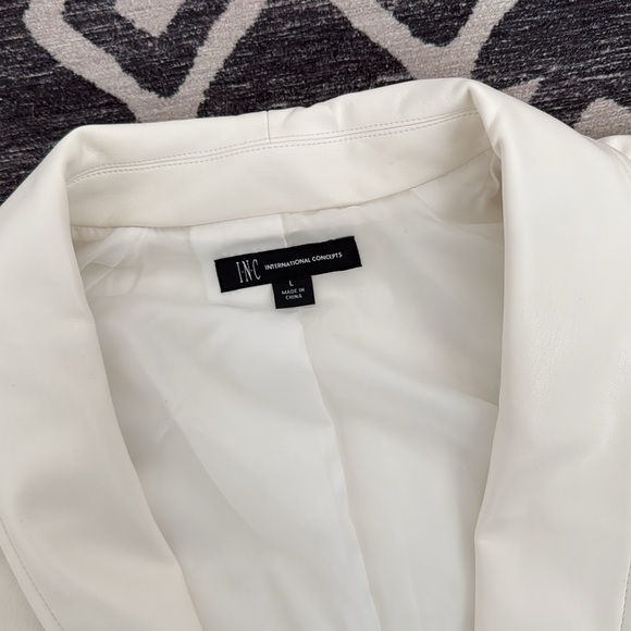 INV International Concepts Size Large Faux Leather Cropped Jacket - Picture 2 of 6